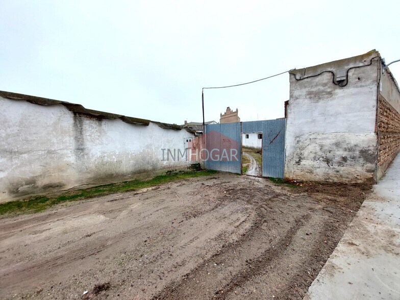 Industriel dans Adanero, Ávila à vendre - Photo du bâtiment - Image 2 de 27