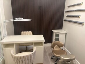 1571 NW 13th Ct, Miami, FL for lease Interior Photo- Image 2 of 2