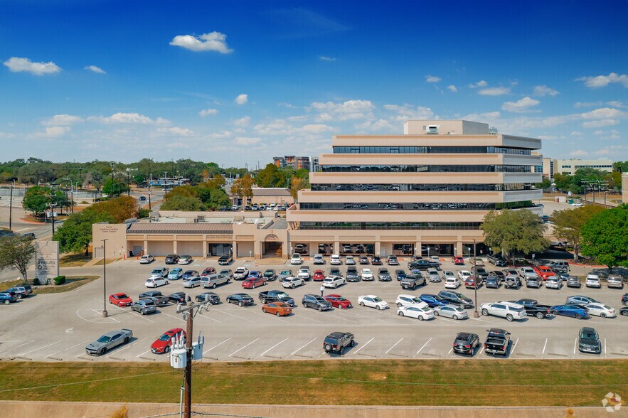 5282 Medical Dr, San Antonio, TX à louer - Photo du bâtiment - Image 3 de 18