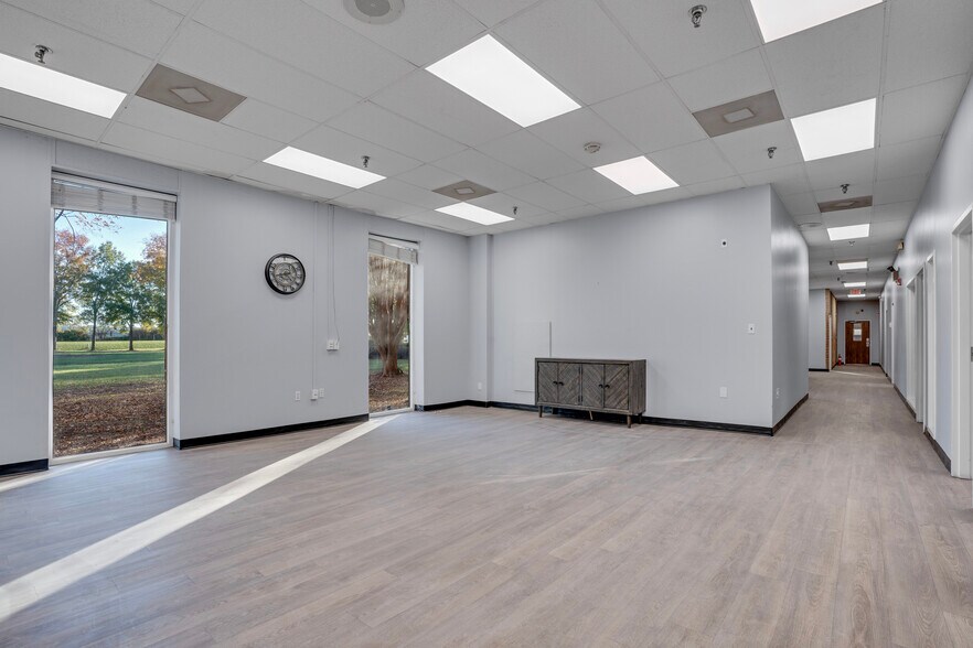 3400 Westinghouse Blvd, Charlotte, NC à louer - Photo intérieure - Image 3 de 25