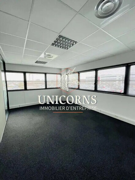 Office in Colomiers for lease - Building Photo - Image 2 of 4