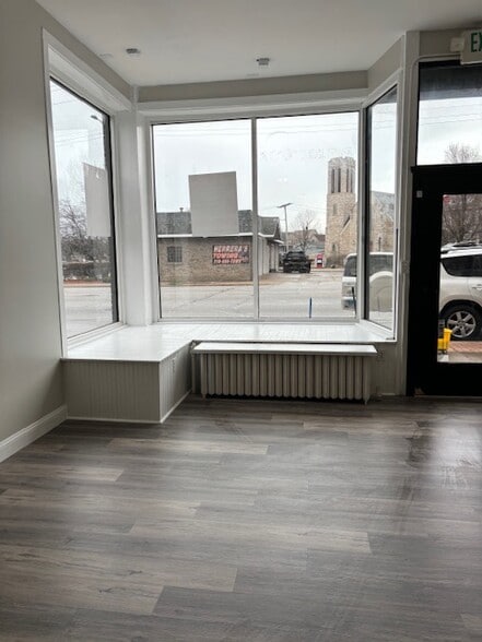 1828 Indianapolis Blvd, Whiting, IN for lease - Interior Photo - Image 2 of 17