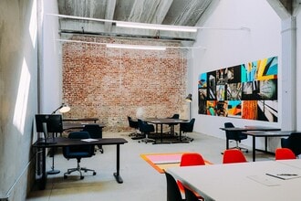 2744 E 11th St, Oakland, CA à louer Photo intérieure- Image 2 de 4