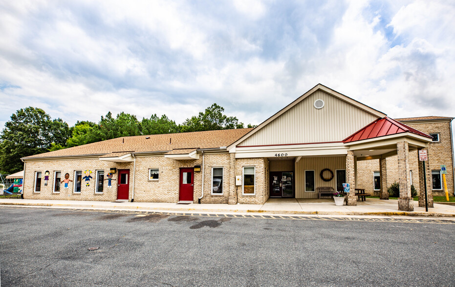 4600 Lee Hill School Dr, Fredericksburg, VA for sale - Building Photo - Image 1 of 1