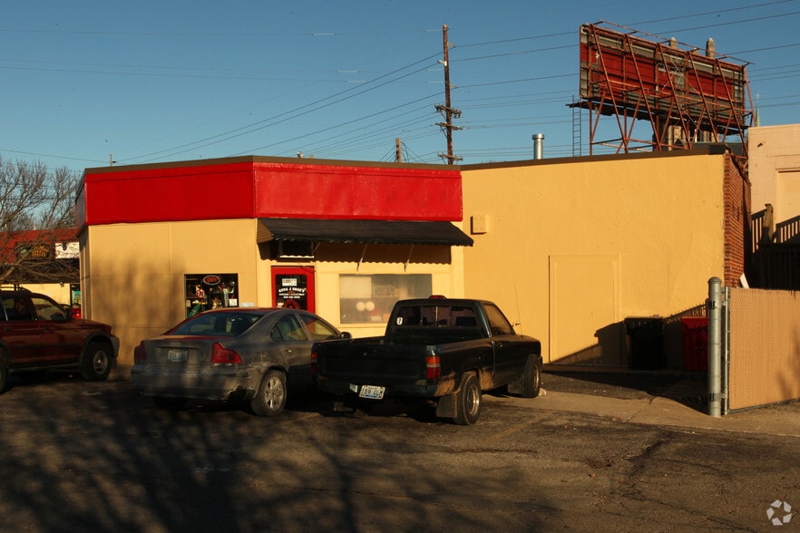 1940 Harvard Dr, Louisville, KY for lease - Building Photo - Image 2 of 37