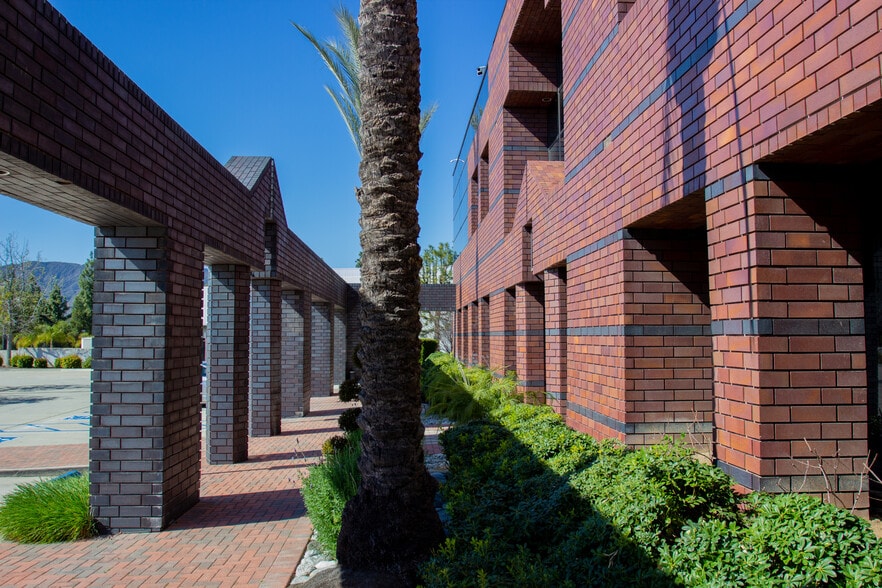 2001 E Financial Way, Glendora, CA for lease - Building Photo - Image 3 of 11