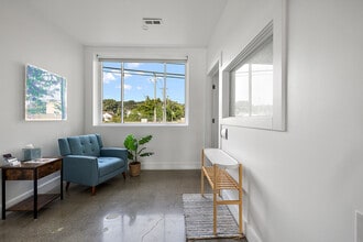 1320 N Campbell Rd, Royal Oak, MI for lease Interior Photo- Image 2 of 3