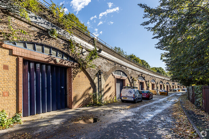 Cranleigh Mews, London à louer - Photo principale - Image 1 de 4