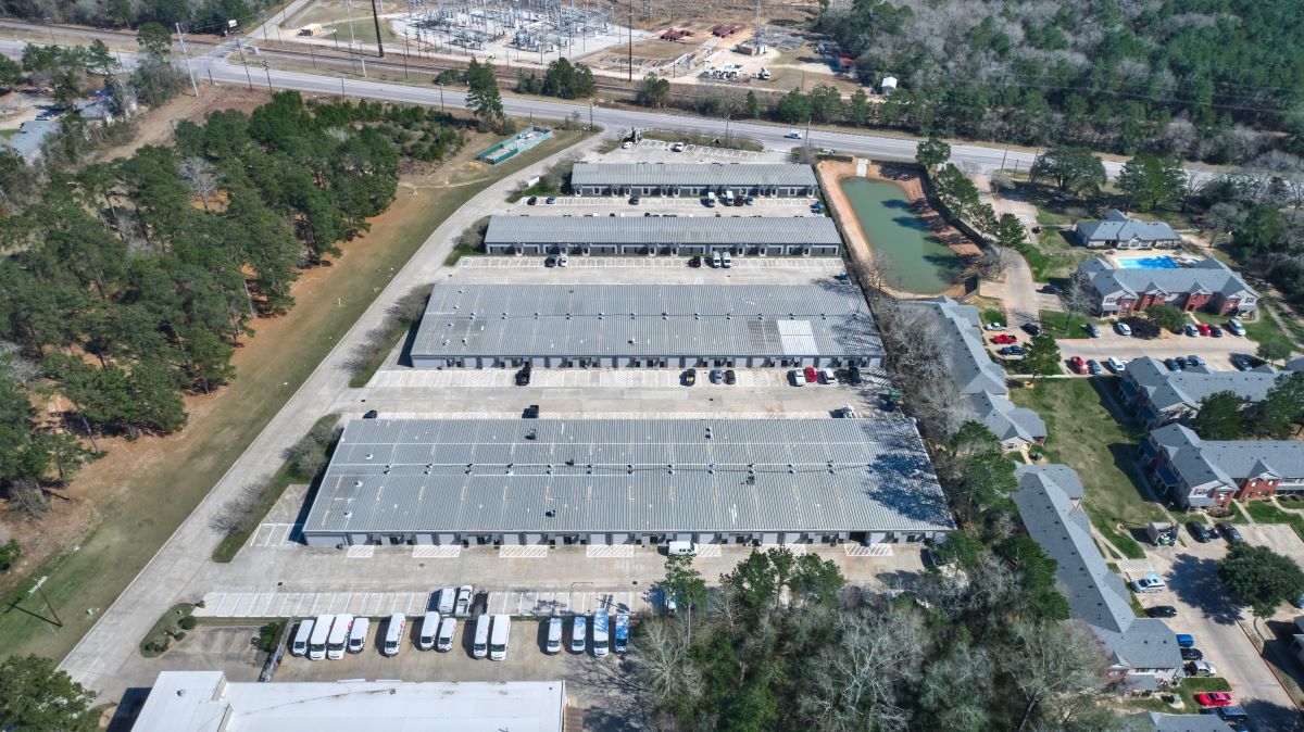 1300 S Frazier St, Conroe, TX à louer Photo intérieure- Image 1 de 18