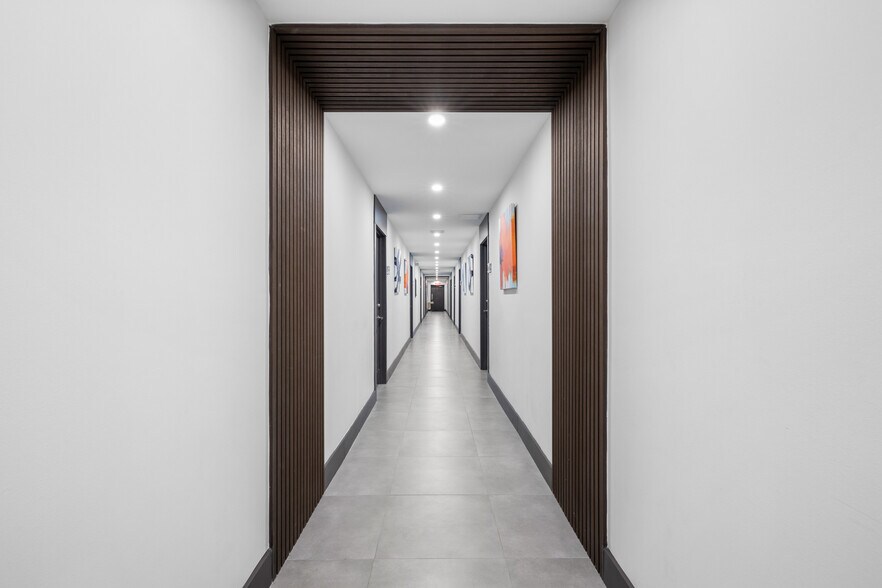 2640 Hollywood Blvd, Hollywood, FL à louer - Photo du bâtiment - Image 2 de 5