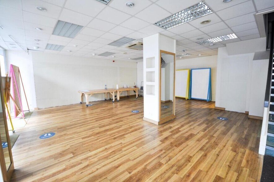 16-22 Harpur St, Bedford à louer - Photo du bâtiment - Image 3 de 28