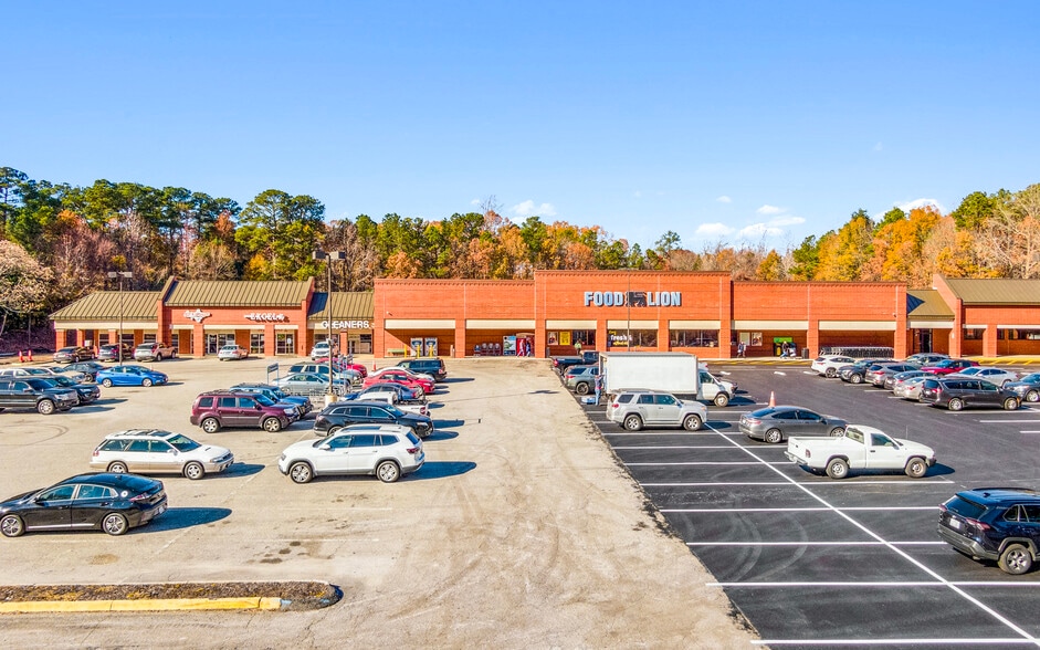 15700-15710 Jefferson Davis Hwy, Colonial Heights, VA for lease - Building Photo - Image 2 of 11