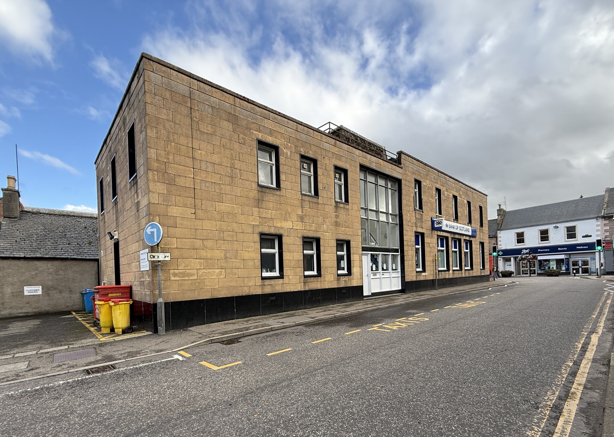 9 Tulloch Street St, Dingwall à louer Photo du bâtiment- Image 1 de 5