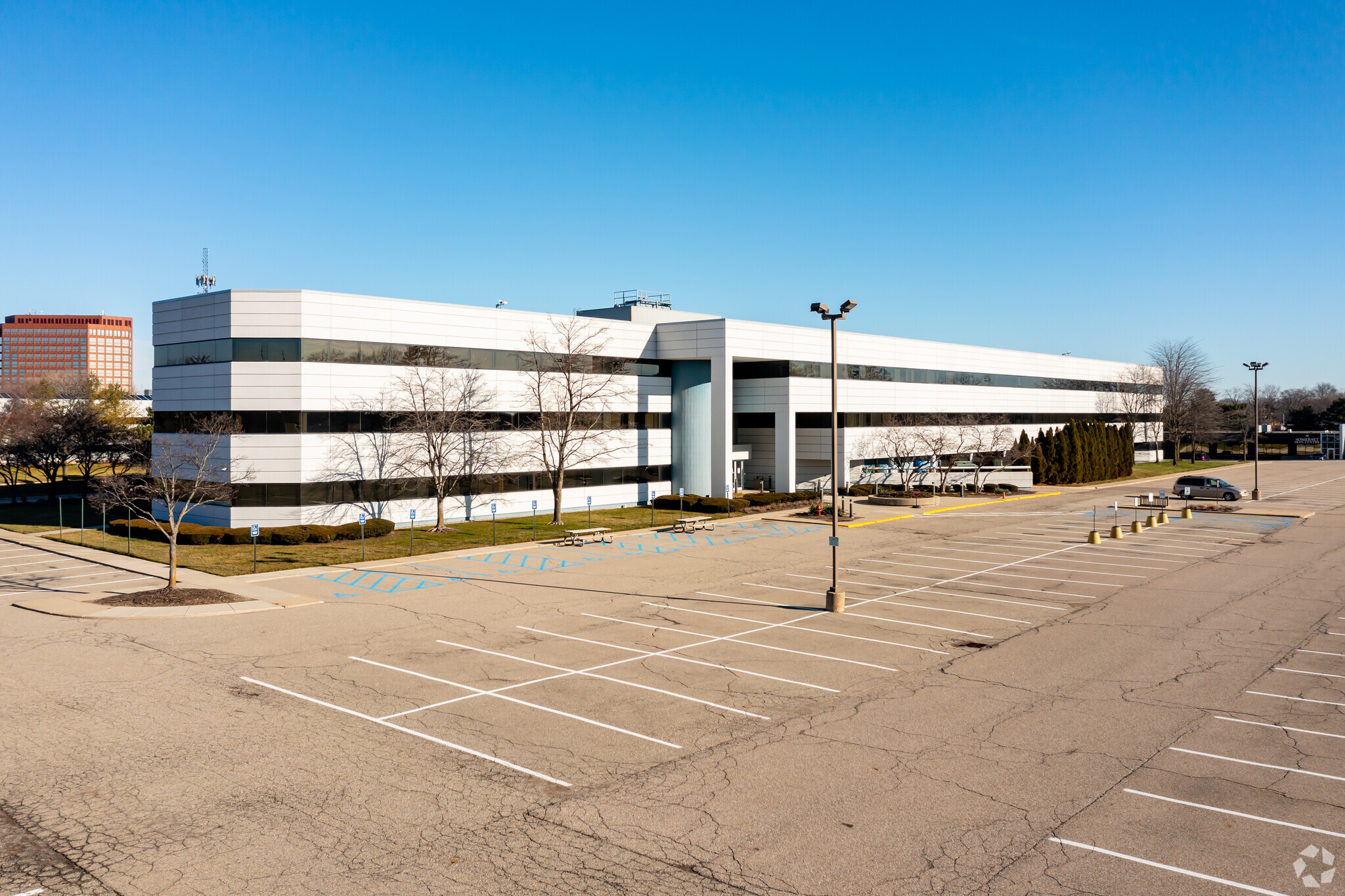 295 Kirts Blvd, Troy, MI for sale Building Photo- Image 1 of 1