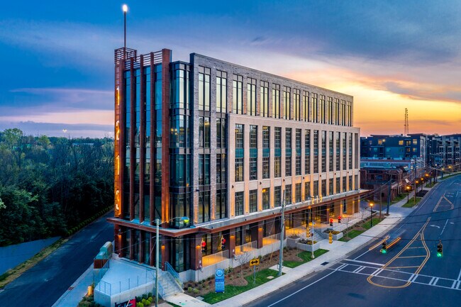 Plus de détails pour 1213 W Morehead St, Charlotte, NC - Bureau, Bureau/Commerce de détail à louer