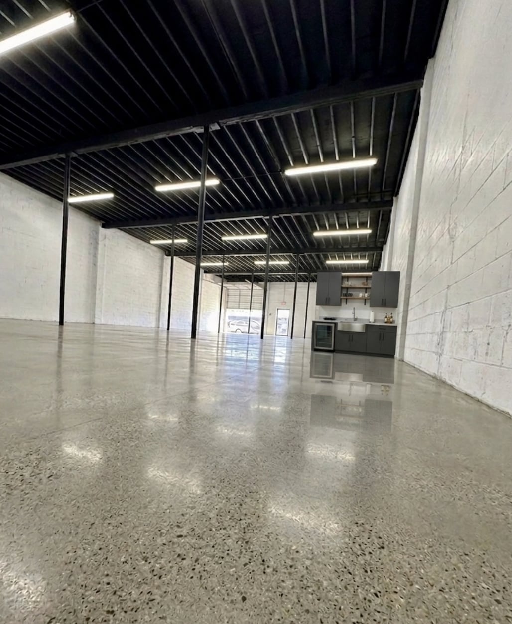 1110 Sligh Blvd, Orlando, FL for lease Interior Photo- Image 1 of 4