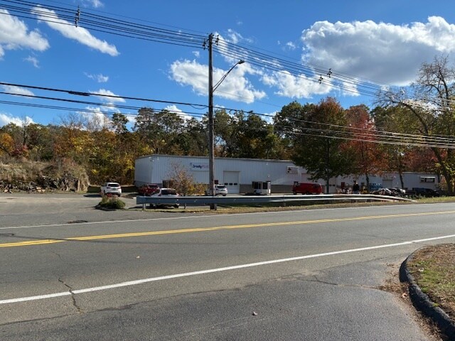 160 S Turnpike Rd, Wallingford, CT for lease - Building Photo - Image 2 of 15
