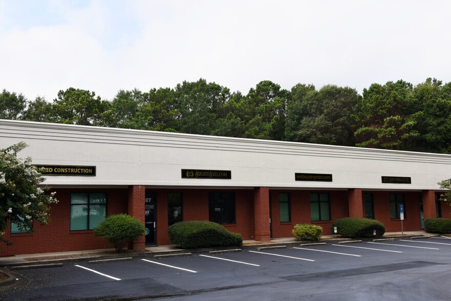 205-219 Fulton Ct, Peachtree City, GA à louer - Photo du bâtiment - Image 2 de 5