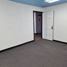 6022 Jefferson Ave, Newport News, VA à louer Photo intérieure- Image 1 de 3