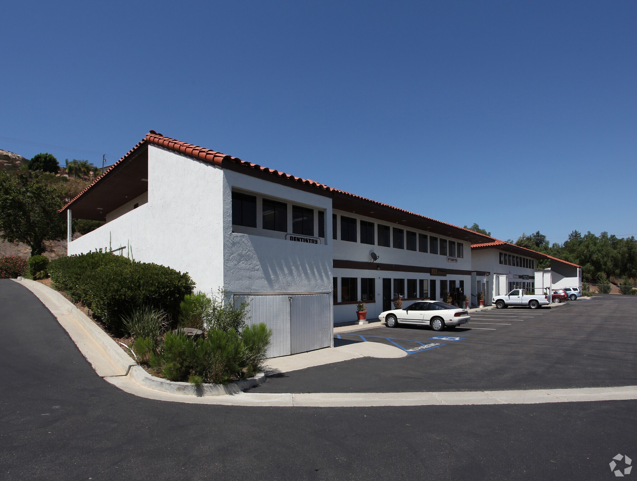 13910 Lyons Valley Rd, Jamul, CA à louer Photo du bâtiment- Image 1 de 4