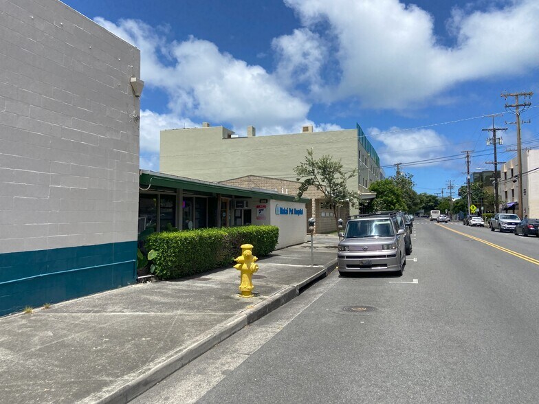 420 Uluniu St, Kailua, HI à vendre - Photo du bâtiment - Image 2 de 11