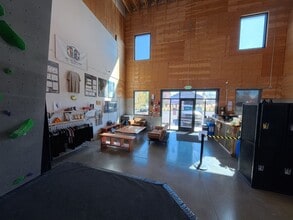 2405 SW 1st St, Redmond, OR à louer Photo intérieure- Image 1 de 12