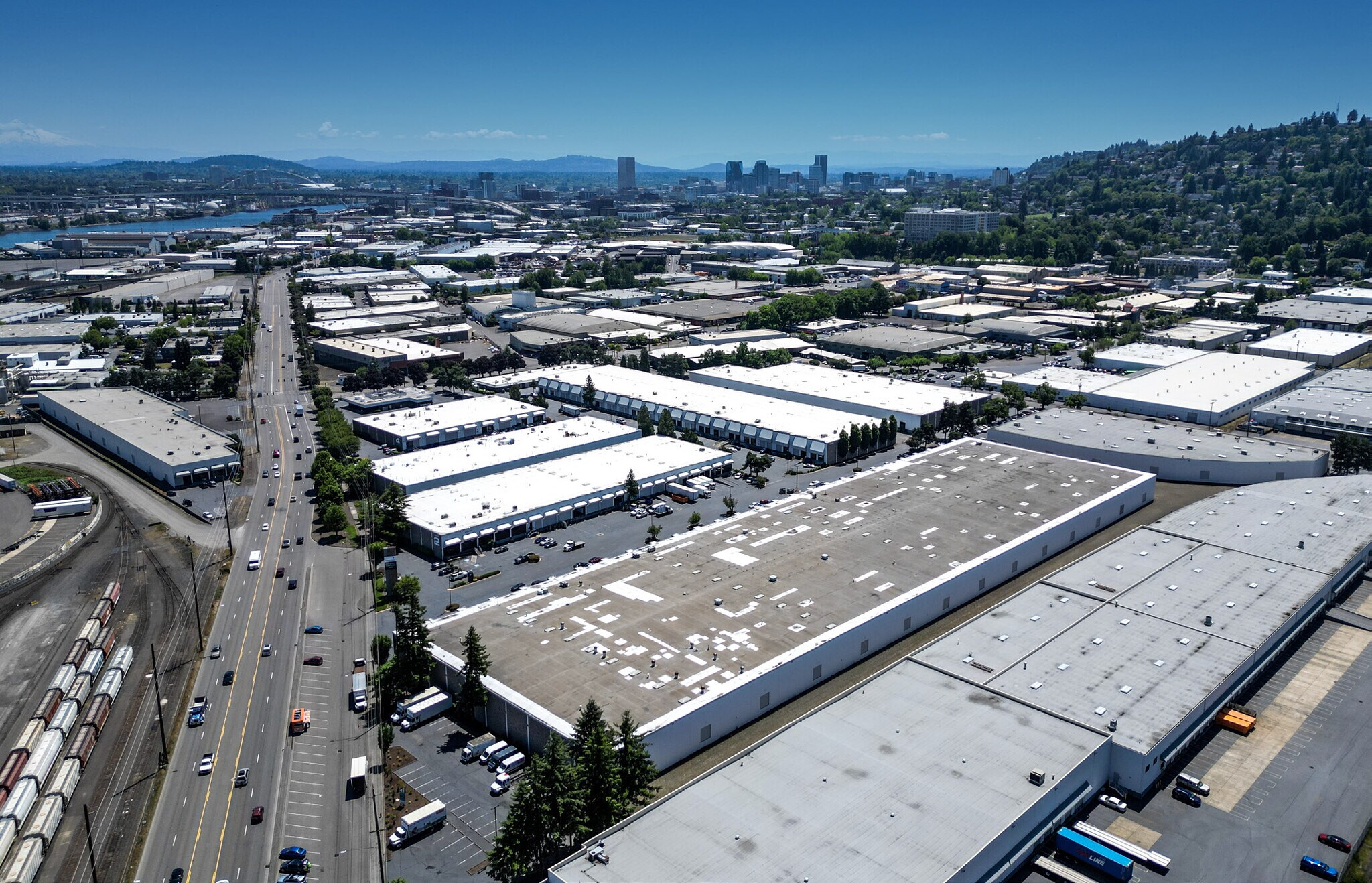 3571-3599 NW Yeon Ave, Portland, OR for lease Primary Photo- Image 1 of 4