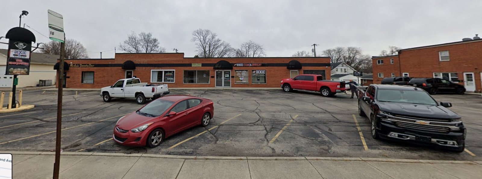 4716-4724 S Dixie Dr, Dayton, OH for lease Building Photo- Image 1 of 11