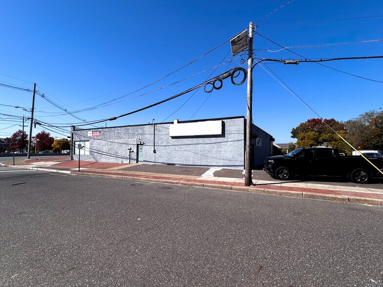 5045-5057 Kaighn Ave, Pennsauken, NJ à louer - Photo du bâtiment - Image 3 de 7