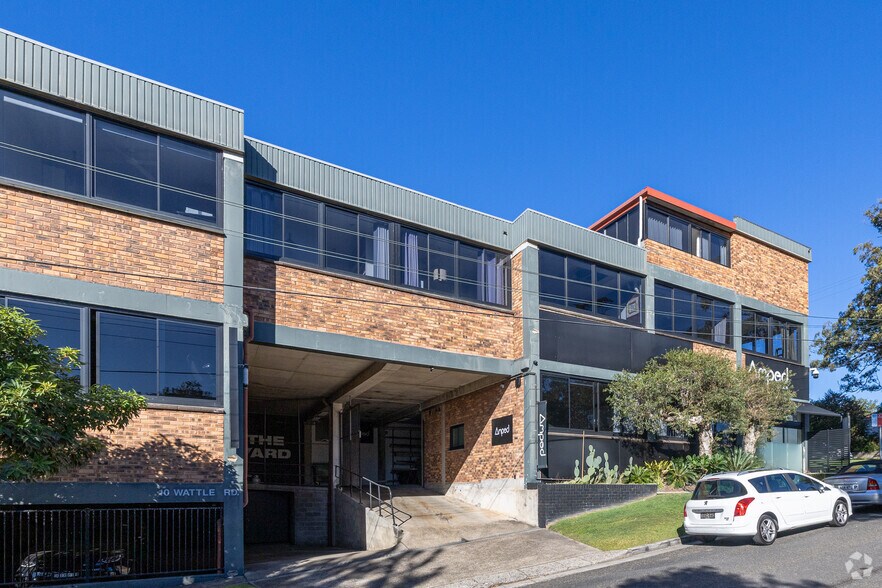 10 Wattle Rd, Brookvale à louer - Photo du bâtiment - Image 2 de 5