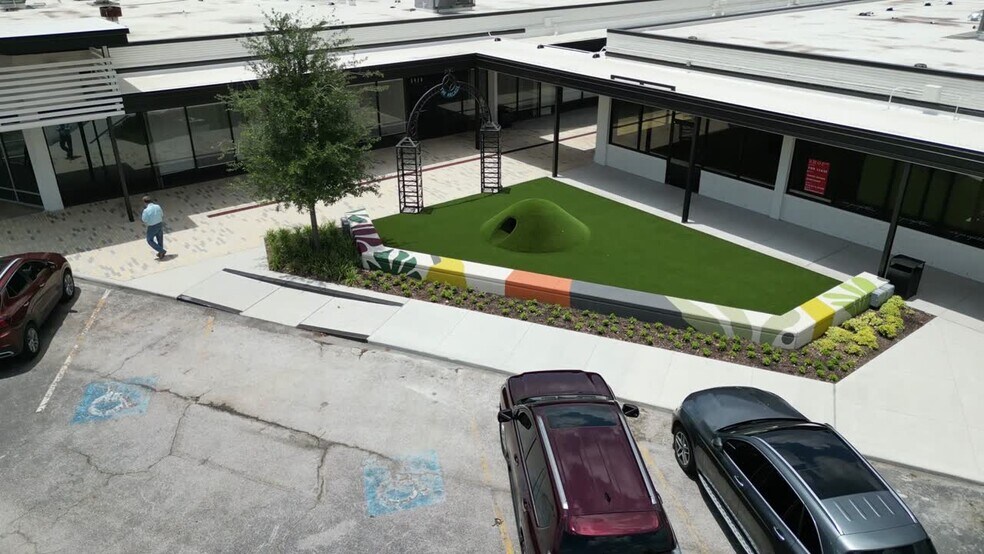 5400-6810 Bellaire Blvd, Bellaire, TX à louer - Vidéo sur l’inscription commerciale - Image 2 de 7