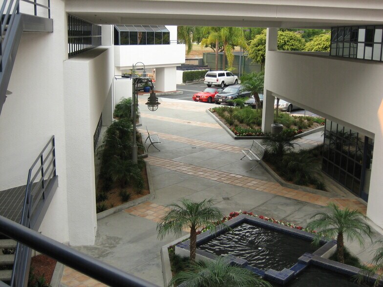 2790 Skypark Dr, Torrance, CA à louer - Photo du bâtiment - Image 1 de 1