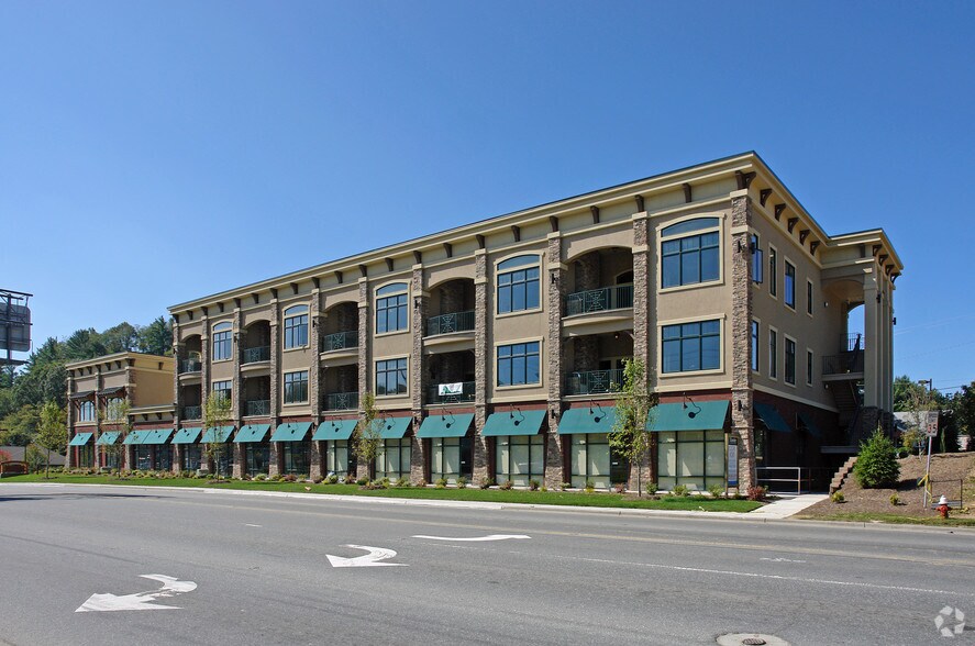 148-178 NC 105 Hwy Ext, Boone, NC à louer - Photo du bâtiment - Image 2 de 3