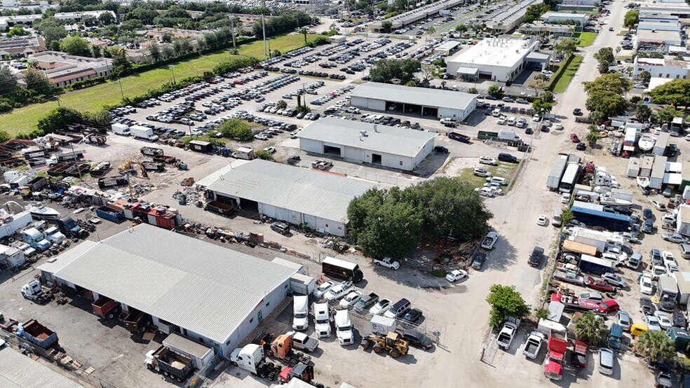 2269 Indian Rd, West Palm Beach, FL for lease - Building Photo - Image 2 of 4