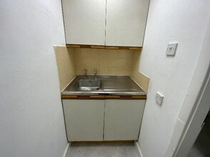 5A Cross Rosse St, Shipley for lease Interior Photo- Image 2 of 3