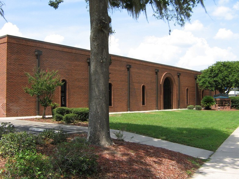 1001 E Baker St, Plant City, FL à louer - Photo du bâtiment - Image 3 de 20