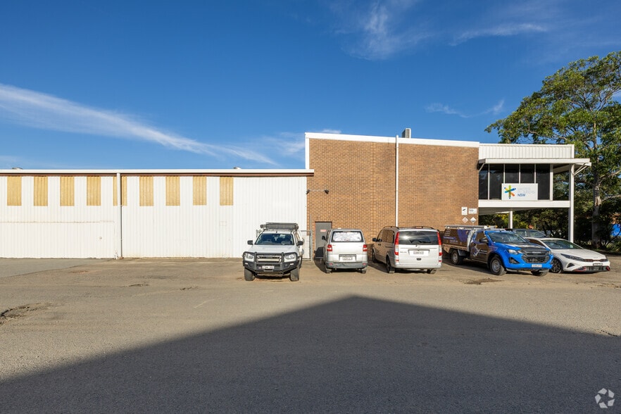 13 Stanton Rd, Seven Hills for sale - Building Photo - Image 2 of 4