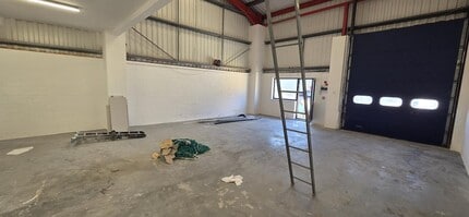 37-53 Mountney Bridge Business Park, Pevensey for lease Interior Photo- Image 2 of 4
