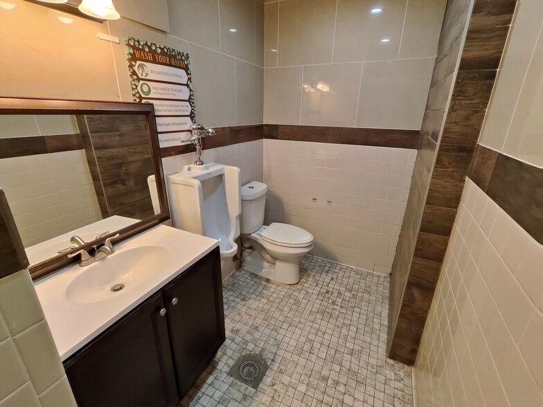 3787 NW Loop 286, Paris, TX for sale - Building Photo - Image 2 of 17