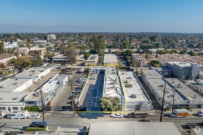 More details for 7040 Darby Ave, Reseda, CA - Industrial for Sale