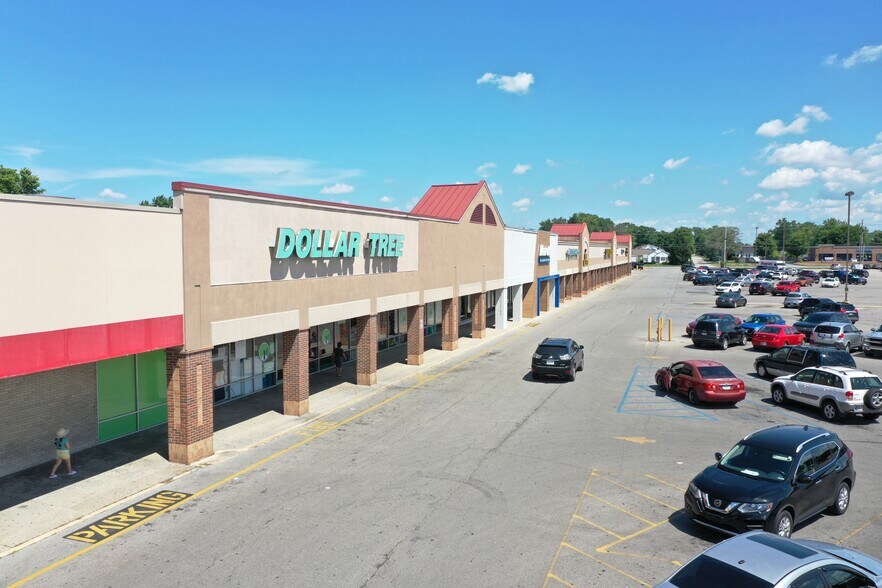 3620-3700 S East St, Indianapolis, IN à louer - Photo du bâtiment - Image 2 de 8