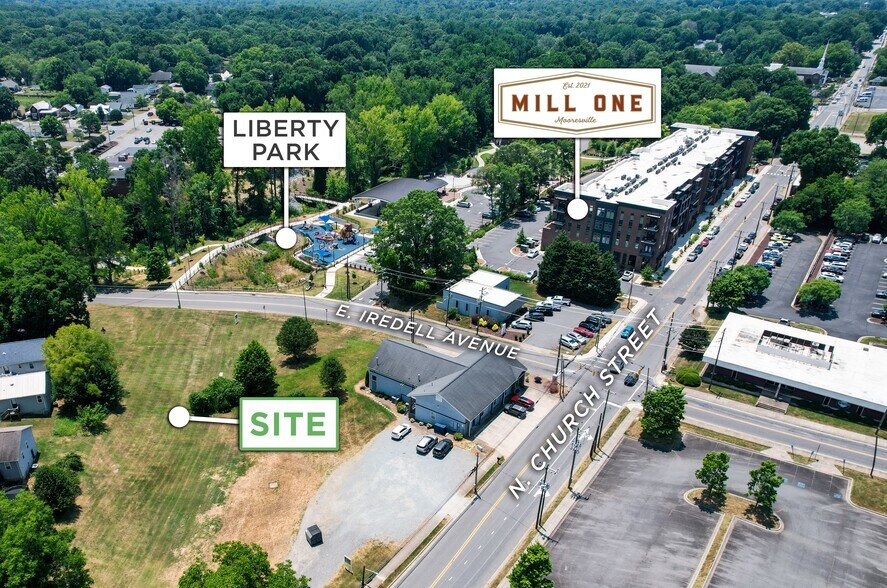 310 Clover St, Mooresville, NC for sale - Primary Photo - Image 1 of 4