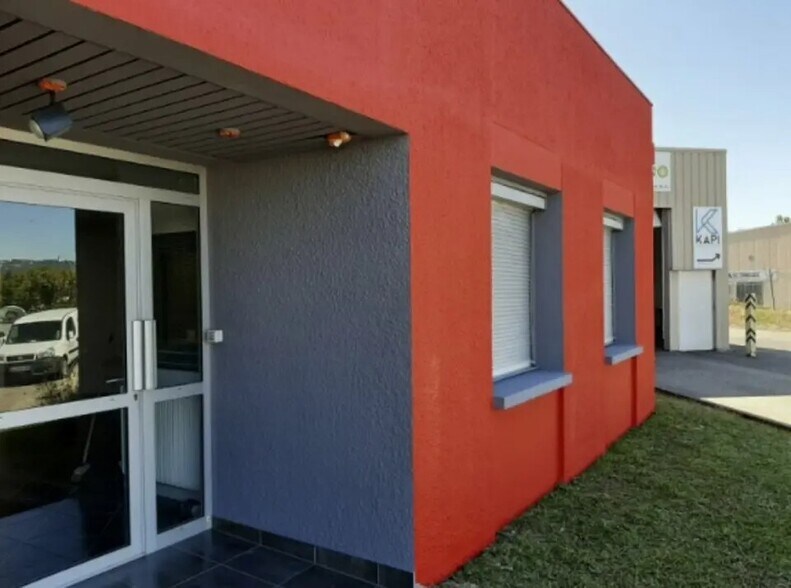 Bureau dans Rillieux-la-Pape à louer - Photo du bâtiment - Image 2 de 2