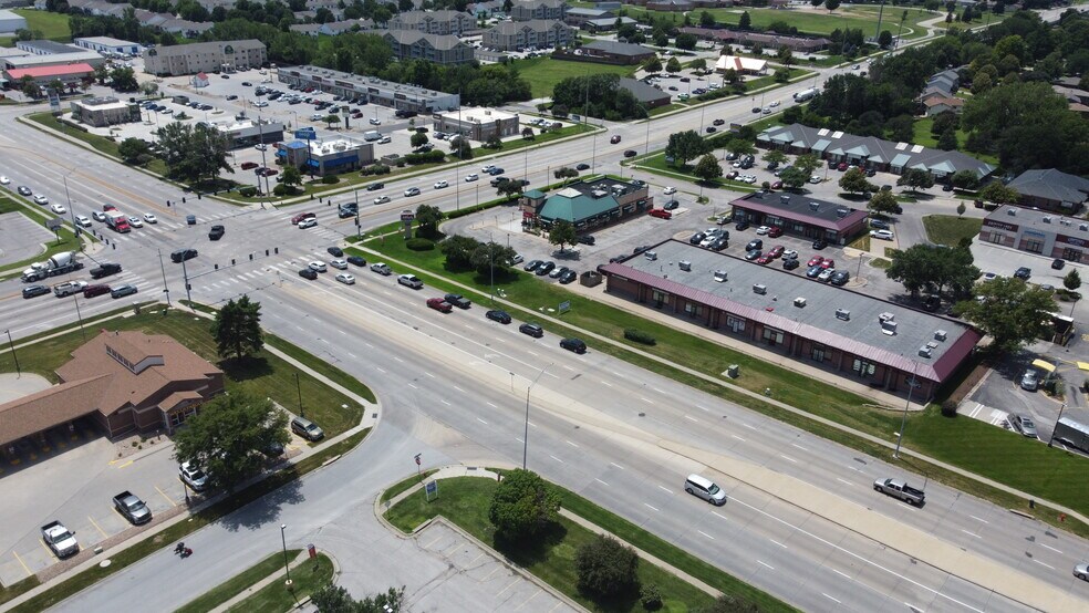 4640 Champlain Dr, Lincoln, NE à louer - Photo du bâtiment - Image 2 de 2