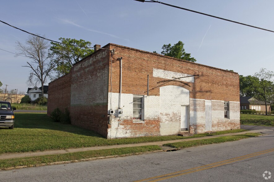 130 E Hayne St, Woodruff, SC à vendre - Photo du bâtiment - Image 2 de 2