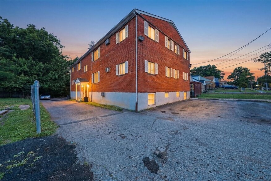 1209 W Galbraith Rd, Cincinnati, OH for sale - Building Photo - Image 1 of 14