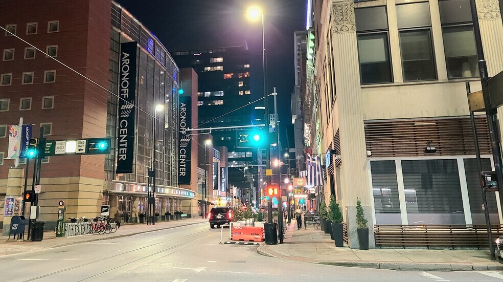 35 E 7th St, Cincinnati, OH à louer - Photo du bâtiment - Image 2 de 22