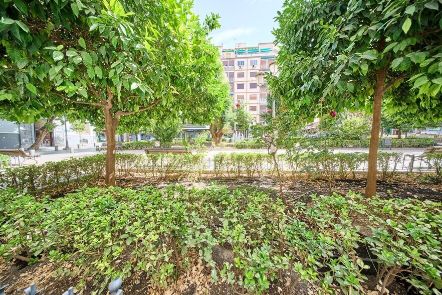 Calle Gran Capitán, 3, Granada, Granada for lease - Building Photo - Image 2 of 12