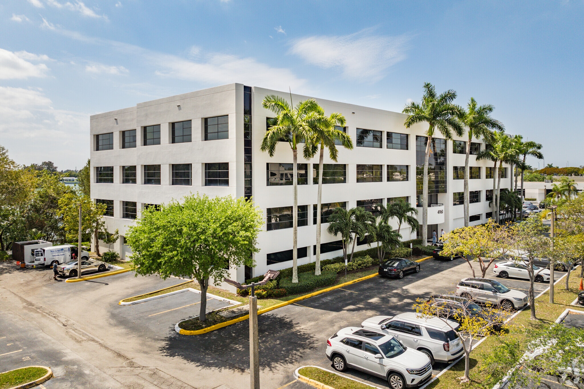 4960 SW 72nd Ave, Miami, FL for lease Primary Photo- Image 1 of 24