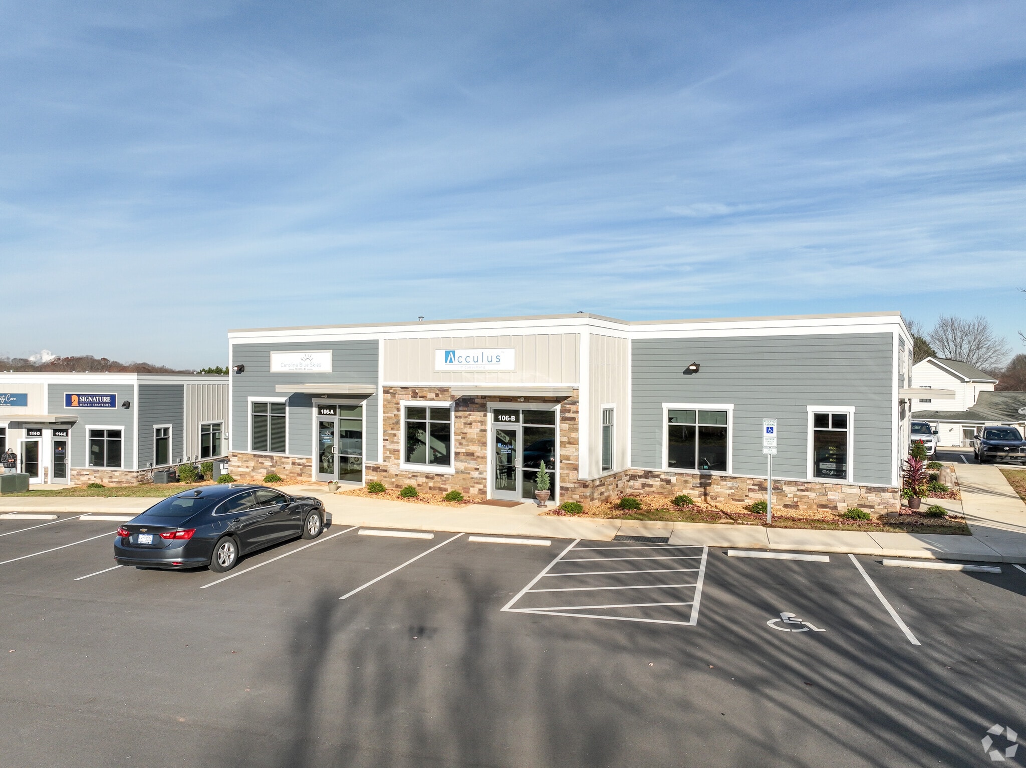 106 Commerce Center Loop, Mooresville, NC for lease Primary Photo- Image 1 of 6